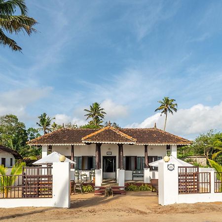 Villa Naina, Marari Beach Alappuzha ภายนอก รูปภาพ