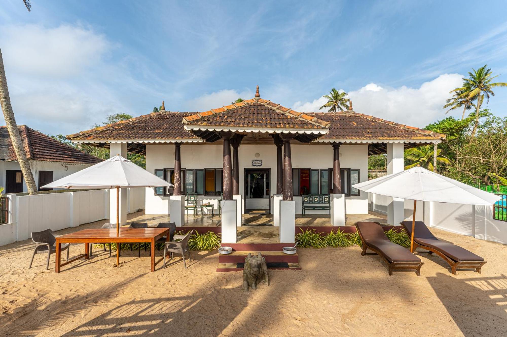 Villa Naina, Marari Beach Alappuzha ภายนอก รูปภาพ